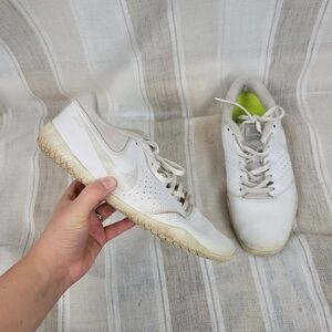 Nike Cheerleading Sneakers Tennis Shoes White Size‎ 7.5